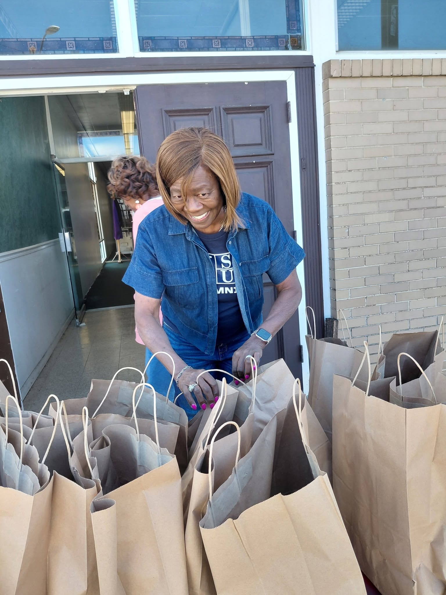 Oasis Food Pantry volunteer photo 1