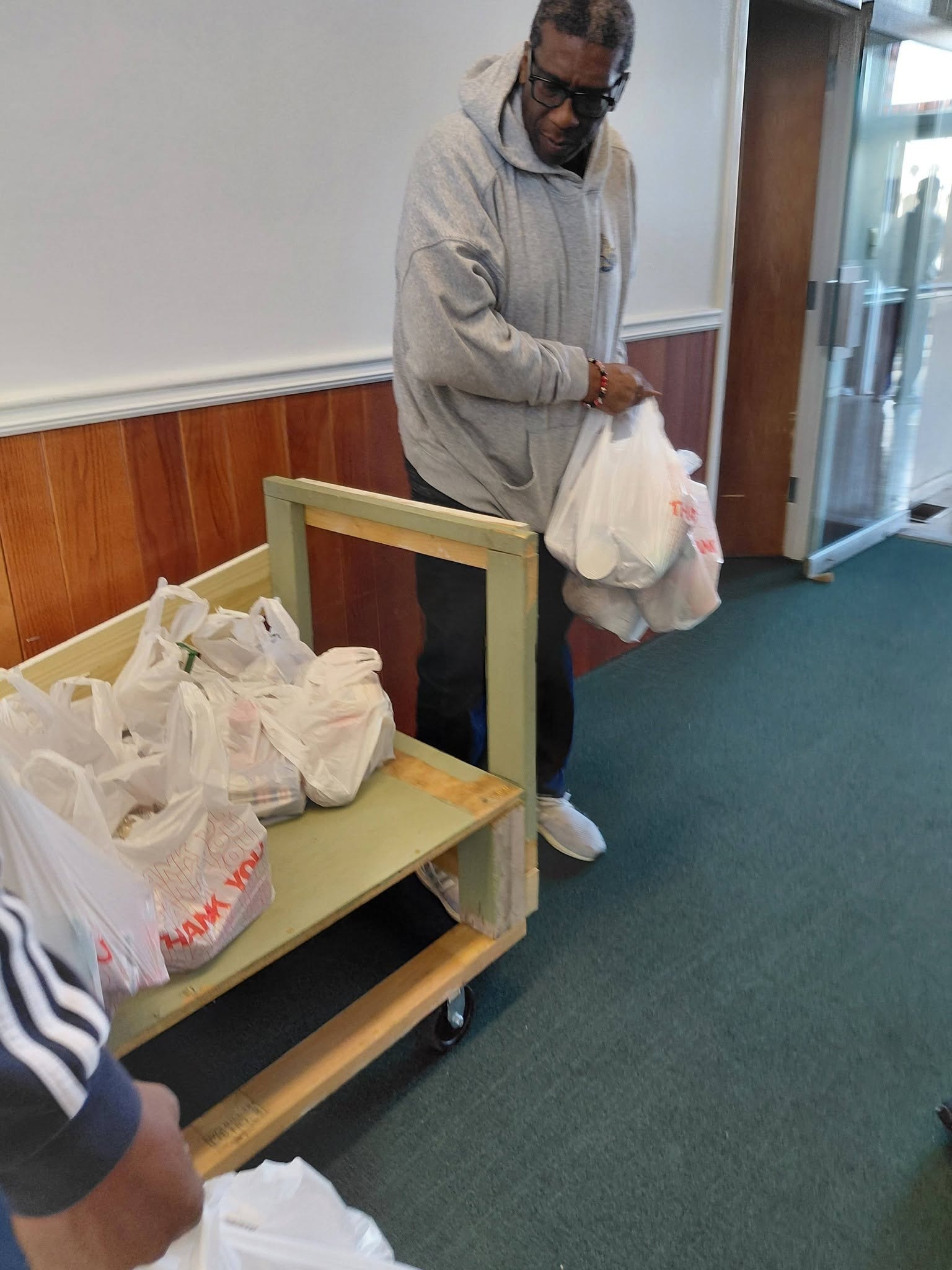 Oasis Food Pantry volunteer photo 4